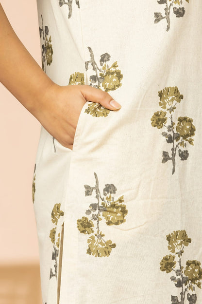 Off-White Women Cotton Flex Print Long Kurta